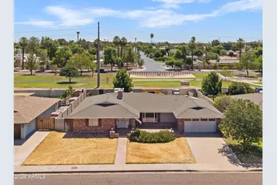 3109 N 47th Place, Phoenix, AZ 85018 - Photo 2