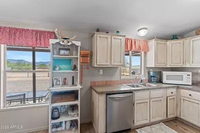 27565 S Clydesdale Avenue, Congress, AZ 85332 - Photo 8