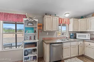 27565 S Clydesdale Ave, Congress, AZ 85332 - Photo 8