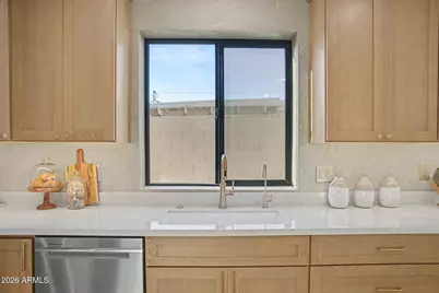 2230 N Laurel Avenue, Phoenix, AZ 85007 - Photo 10