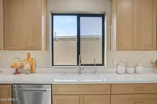 2230 N Laurel Ave, Phoenix, AZ 85007 - Photo 10