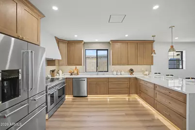 2230 N Laurel Avenue, Phoenix, AZ 85007 - Photo 4