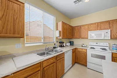 1300 E Bosi Court, San Tan Valley, AZ 85140 - Photo 12