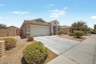 6957 S Blue Hills Dr, Buckeye, AZ 85326 - Photo 2
