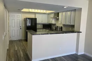 530 E Kerry Ln, Phoenix, AZ 85024 - Photo 24
