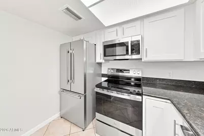 9054 N 51st Lane, Glendale, AZ 85302 - Photo 14
