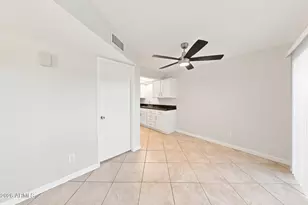 9054 N 51st Ln, Glendale, AZ 85302 - Photo 10