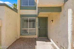 9054 N 51st Ln, Glendale, AZ 85302 - Photo 4