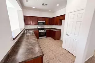 934 E Overlin Ln Dr, Avondale, AZ 85323 - Photo 2