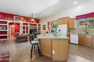 39507 N 10th St, Phoenix, AZ 85086 - Photo 2