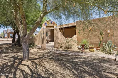 39507 N 10th Street, Phoenix, AZ 85086 - Photo 1