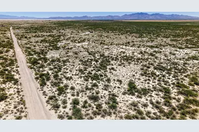 E1 S Hendrick Lane #E-1, Willcox, AZ 85643 - Photo 2
