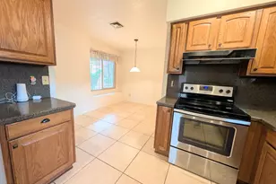 4240 E Amberwood Dr, Phoenix, AZ 85048 - Photo 8