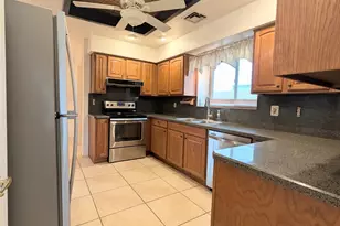 4240 E Amberwood Dr, Phoenix, AZ 85048 - Photo 8