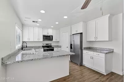 1365 E Betsy Lane, Gilbert, AZ 85296 - Photo 12