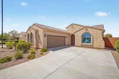 25958 W Oraibi Drive, Buckeye, AZ 85396 - Photo 2
