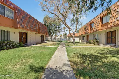 7833 N 49th Avenue, Glendale, AZ 85301 - Photo 2