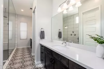 1555 E Ocotillo Road #9, Phoenix, AZ 85014 - Photo 16