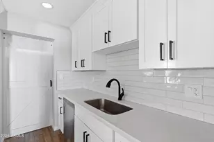 5630 W Wilshire Dr, Phoenix, AZ 85035 - Photo 24