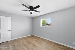 5630 W Wilshire Dr, Phoenix, AZ 85035 - Photo 16
