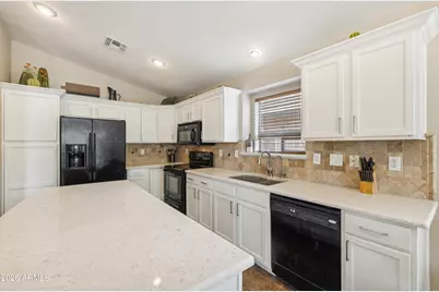 101 W Red Mesa Trail, San Tan Valley, AZ 85143 - Photo 6