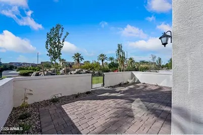 4077 S Sabrina Drive #Unit 1, Chandler, AZ 85248 - Photo 4