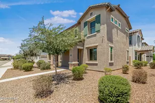 5818 W Encinas Ln, Phoenix, AZ 85043 - Photo 2