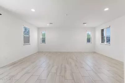 5818 W Encinas Lane, Phoenix, AZ 85043 - Photo 10