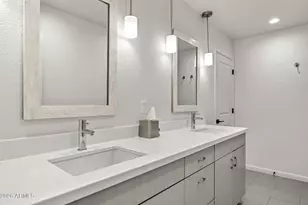 2601 E Sahuaro Dr, Phoenix, AZ 85028 - Photo 16