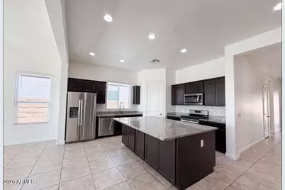 2528 Comiskey Drive Neck, Florence, AZ 85132 - Photo 2