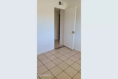 6111 W Cambridge Avenue, Phoenix, AZ 85035 - Photo 12
