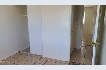 6111 W Cambridge Avenue, Phoenix, AZ 85035 - Photo 10