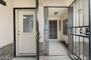 2631 E Vista Dr, Phoenix, AZ 85032 - Photo 4