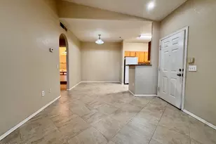 2929 W Yorkshire Dr, Phoenix, AZ 85027 - Photo 6