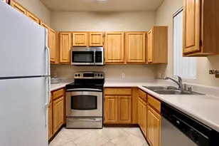2929 W Yorkshire Dr, Phoenix, AZ 85027 - Photo 4