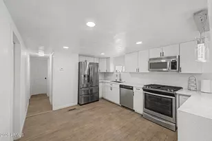 2650 W Union Hills Dr, Phoenix, AZ 85027 - Photo 10