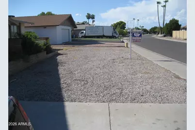 11634 N 49th Avenue, Glendale, AZ 85304 - Photo 2