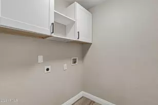 9033 W Vogel Ave, Peoria, AZ 85345 - Photo 16