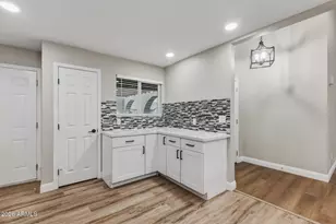 9033 W Vogel Ave, Peoria, AZ 85345 - Photo 12