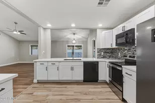 9033 W Vogel Ave, Peoria, AZ 85345 - Photo 2