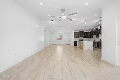 3010 W Country Gables Drive, Phoenix, AZ 85053 - Photo 8