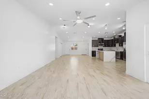 3010 W Country Gables Dr, Phoenix, AZ 85053 - Photo 8