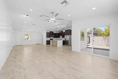 3010 W Country Gables Drive, Phoenix, AZ 85053 - Photo 10