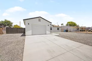3010 W Country Gables Dr, Phoenix, AZ 85053 - Photo 2