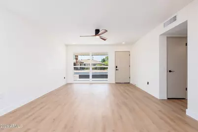 16005 N Nicklaus Lane, Sun City, AZ 85351 - Photo 6