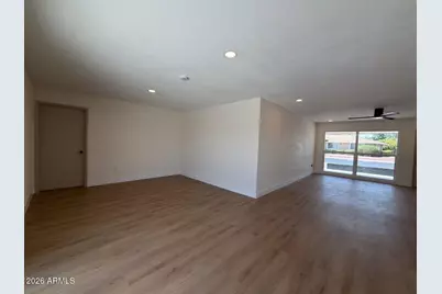 16005 N Nicklaus Lane, Sun City, AZ 85351 - Photo 16