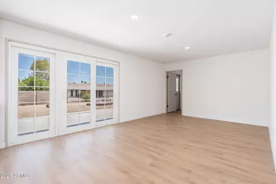 16005 N Nicklaus Lane, Sun City, AZ 85351 - Photo 12