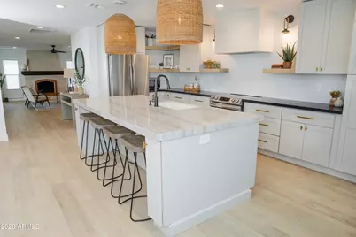 6302 E Winchcomb Drive, Scottsdale, AZ 85254 - Photo 12