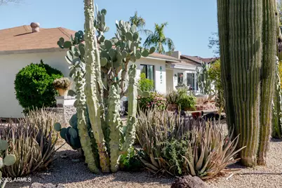 6302 E Winchcomb Drive, Scottsdale, AZ 85254 - Photo 4