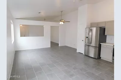 2874 W Muriel Drive, Phoenix, AZ 85053 - Photo 6